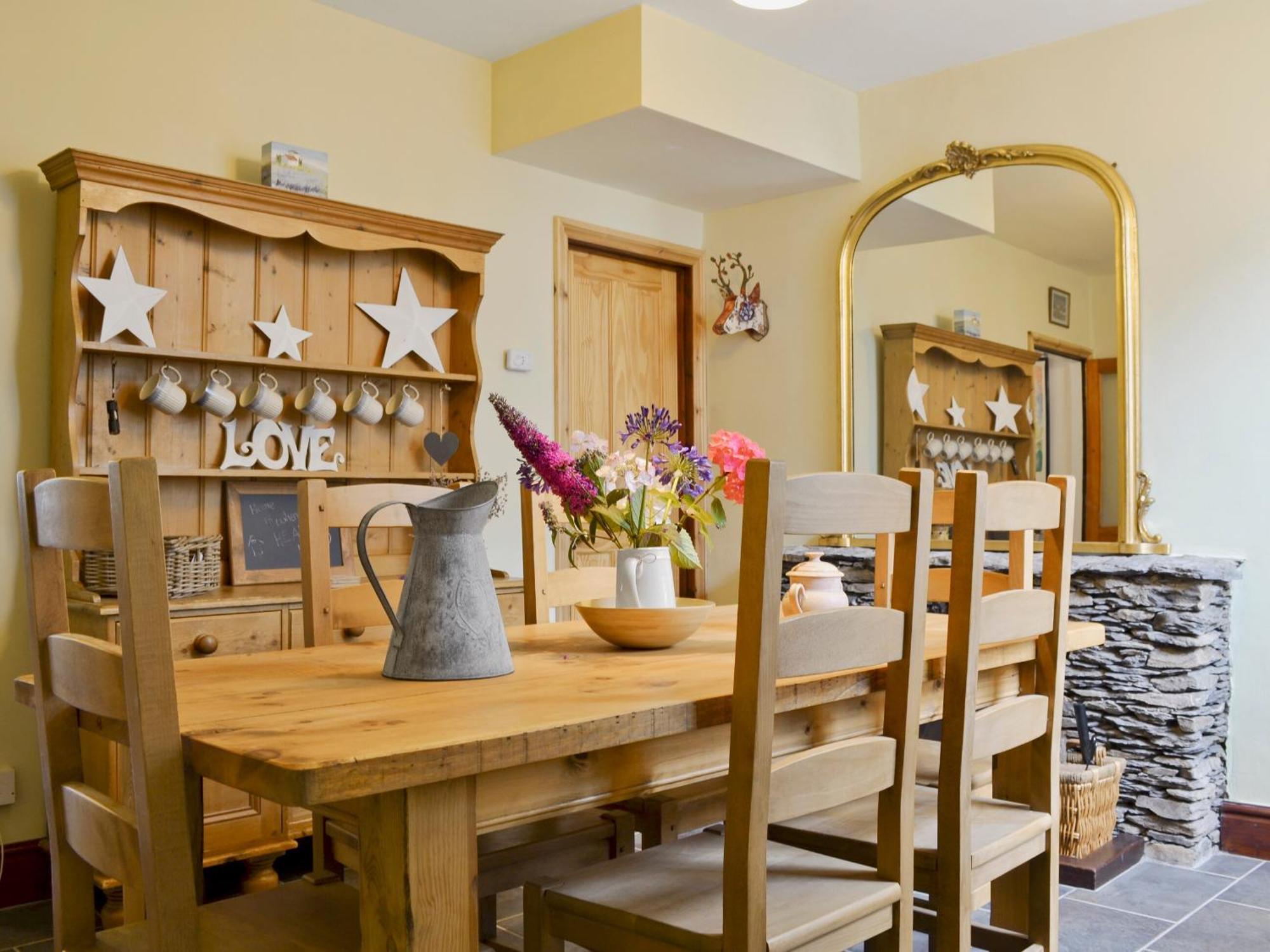 18 In The Corner Villa Windermere Bagian luar foto