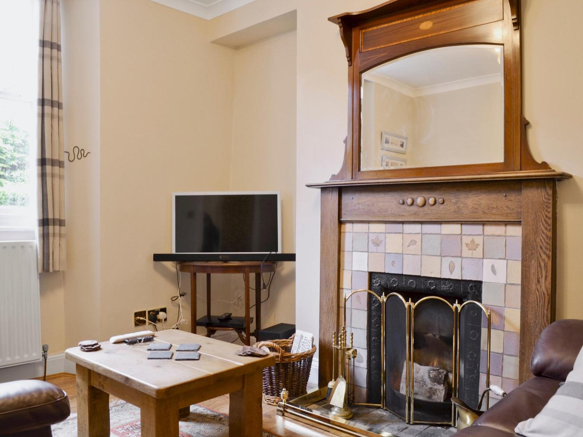 18 In The Corner Villa Windermere Bagian luar foto